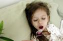 Лечим отхаркивающий кашель у ребенка: советы родителям