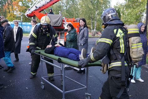 Экстренная эвакуация: пожар в отеле Светлогорска заставил гостей и сотрудников покинуть здание